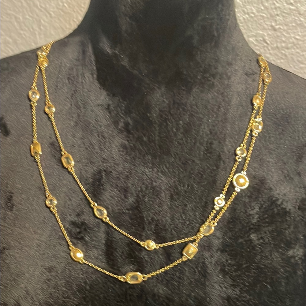 Elegant Gold Necklace with Circular Accents
